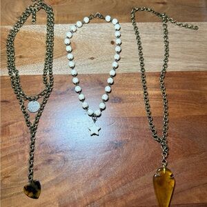 Antique Gold and Cream Necklace Set